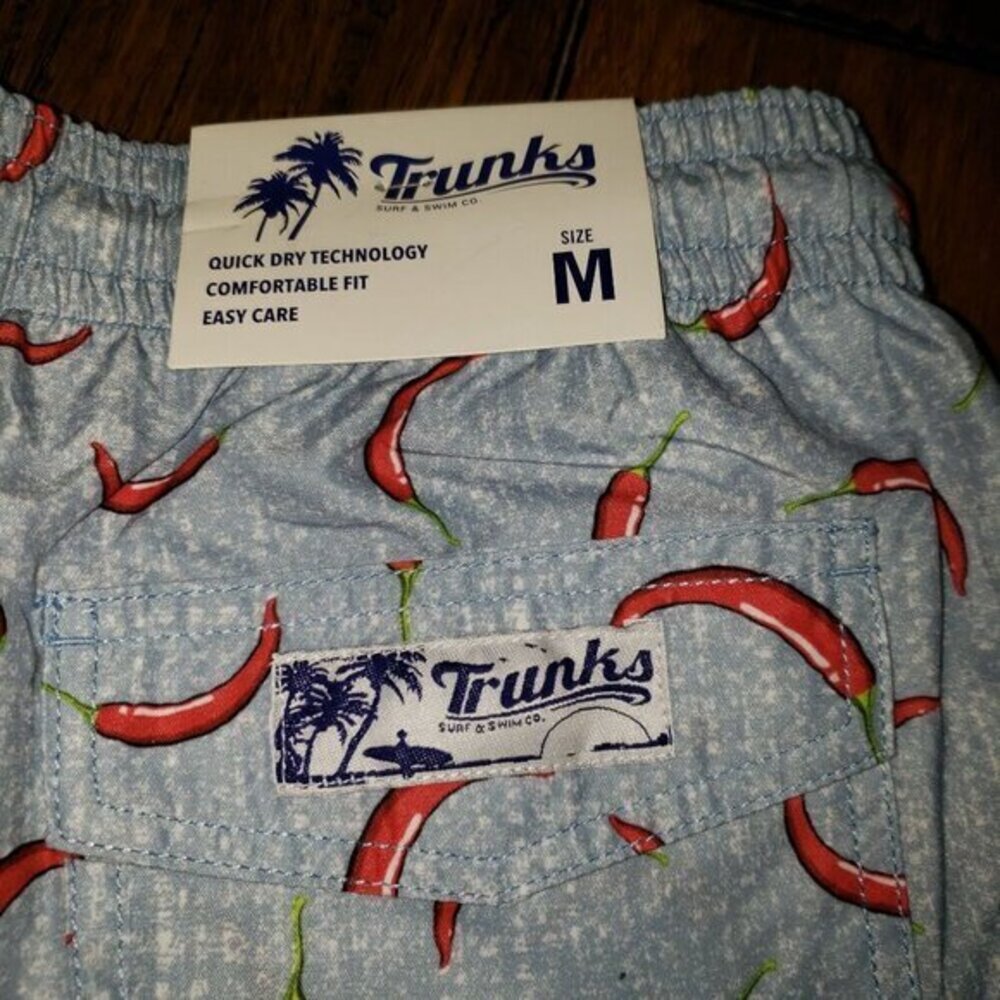 TRUNKS Surf & Sun Co Blue Red Chili Pepper Novelty Men's Swim Sz M Quick Dry New